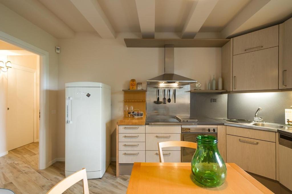 La Residenza Dei Piaceri Perduti- Le Volte Apartment Ластра а Синя Екстериор снимка