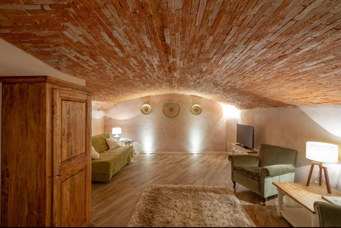 La Residenza Dei Piaceri Perduti- Le Volte Apartment Ластра а Синя Екстериор снимка